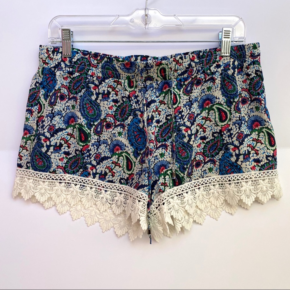 Breeze Shorts with Lace Hem size XL
